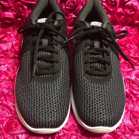 Nike Revolution 4 Women's Running Shoes - Picture 4 of 7